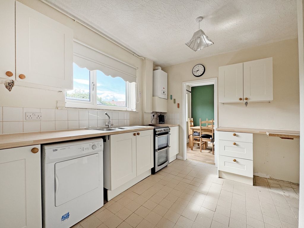 Property photo 3 of 39