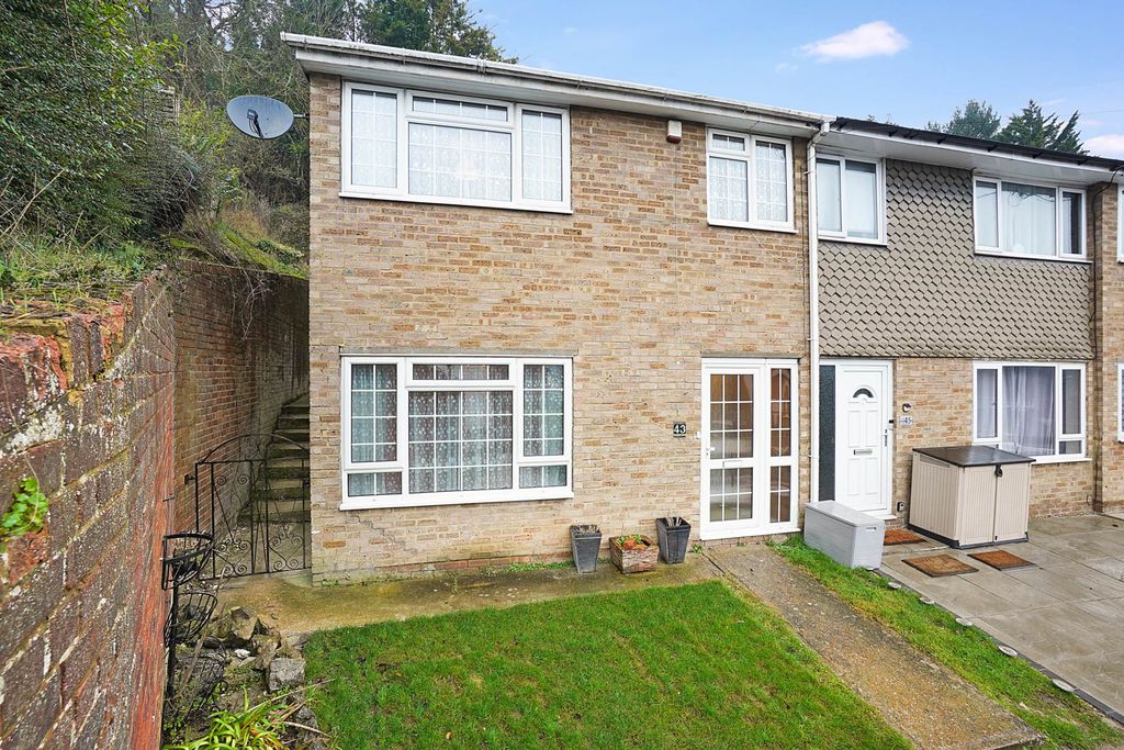 Property photo 1 of 15