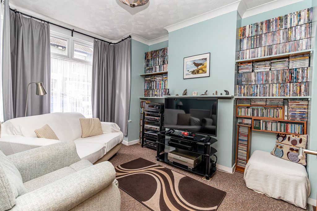 Property photo 3 of 19