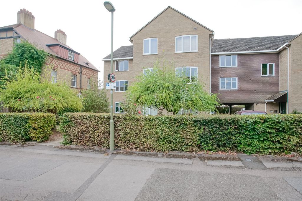 Property photo 1 of 13