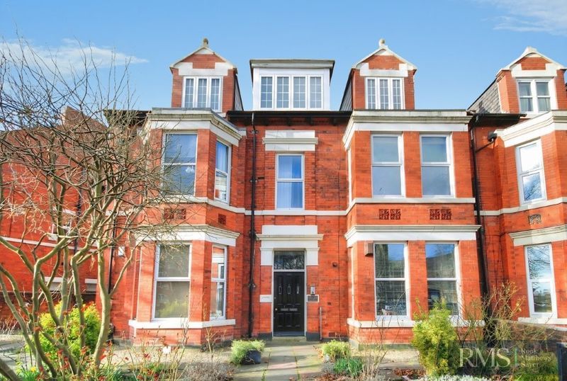 Property photo 1 of 9 Photo 4