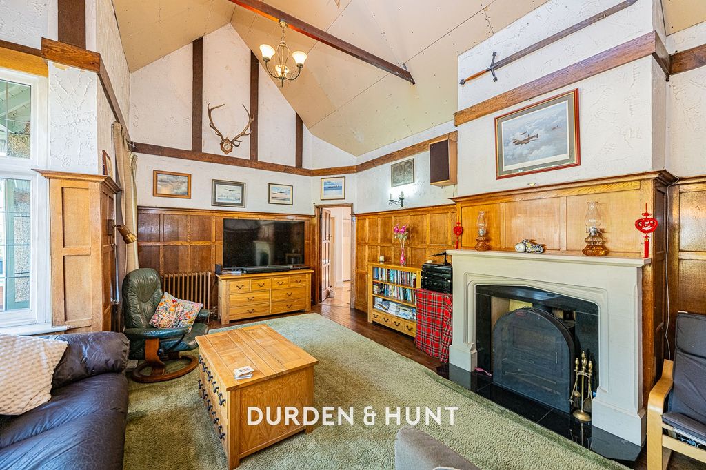 Property photo 3 of 39