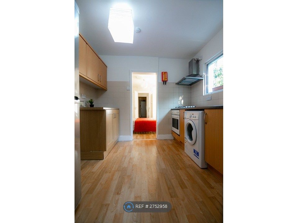 Property photo 3 of 8 Kitchen-Diner