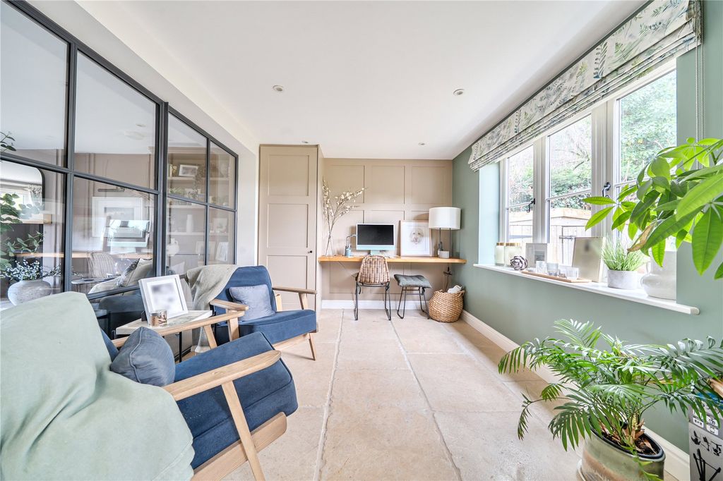 Property photo 2 of 21 Picture No. 39