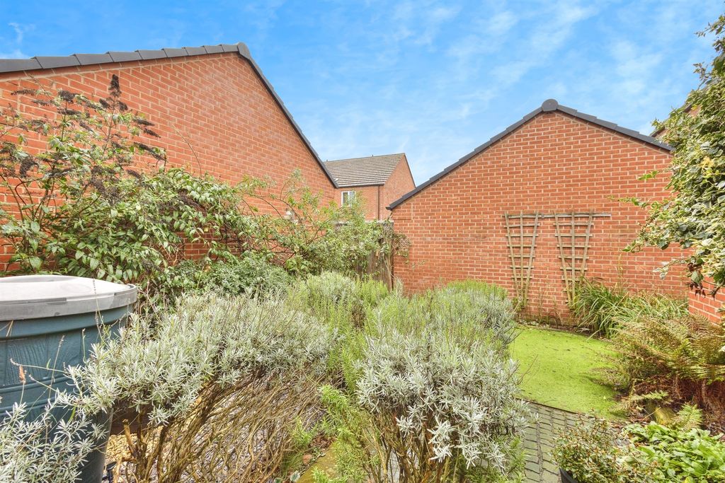 Property photo 3 of 18