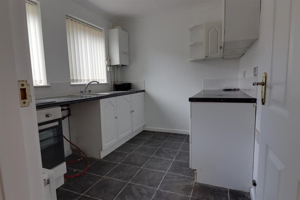 Property photo 3 of 5 Img_2555-Img_2557.Jpg