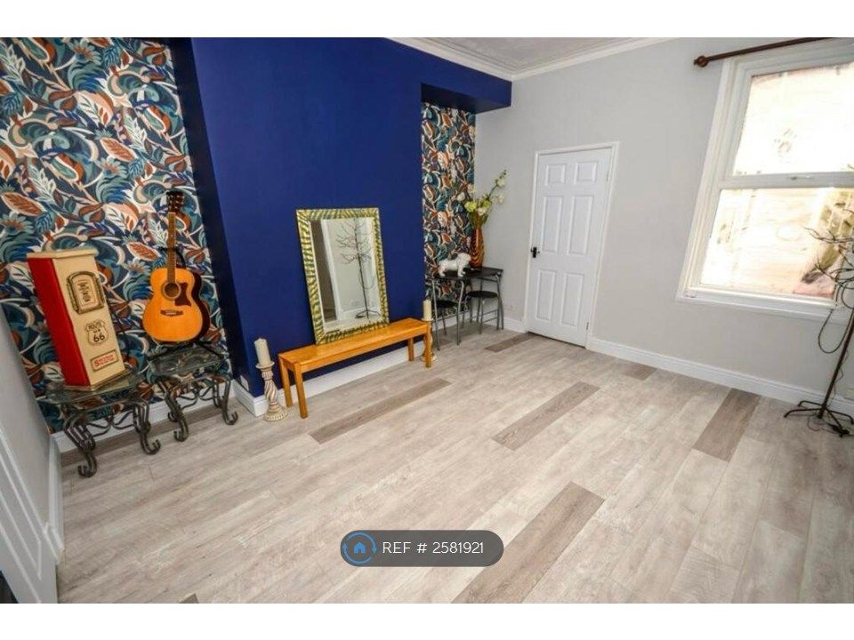 Property photo 2 of 14 Living Room