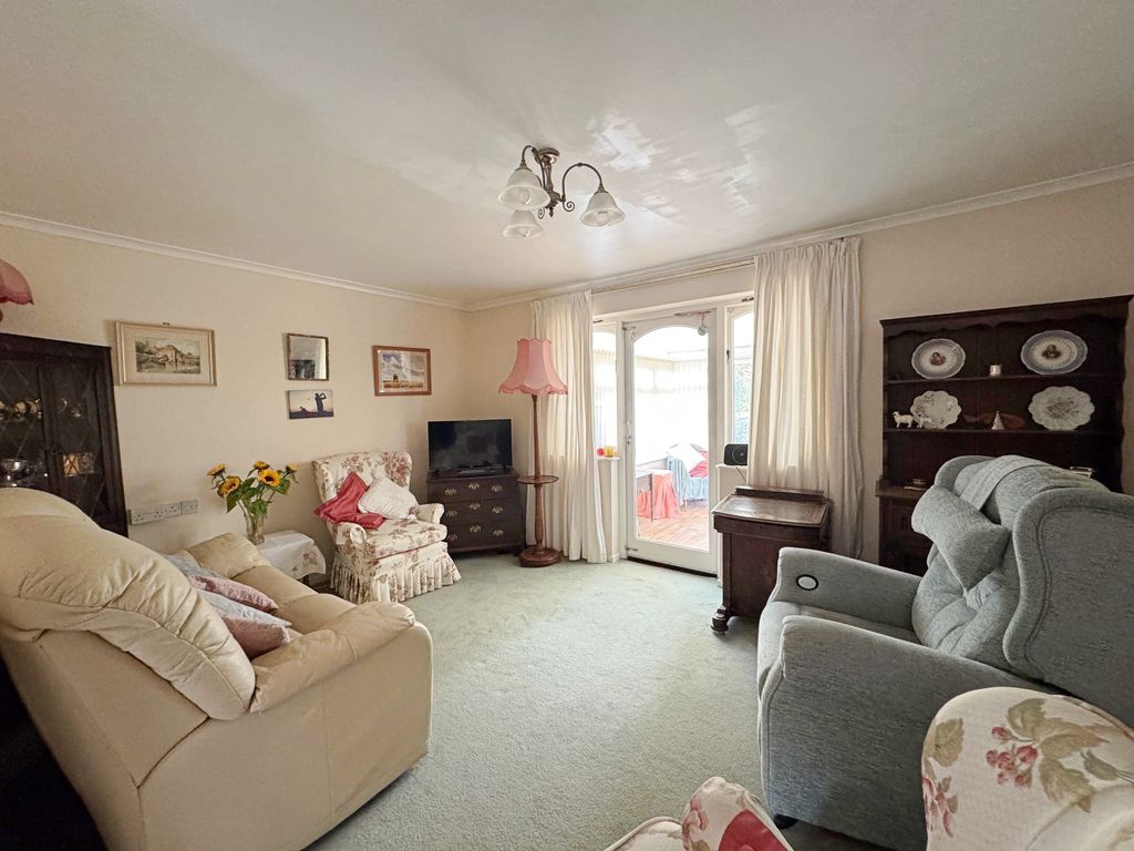 Property photo 2 of 10 Lounge Diner