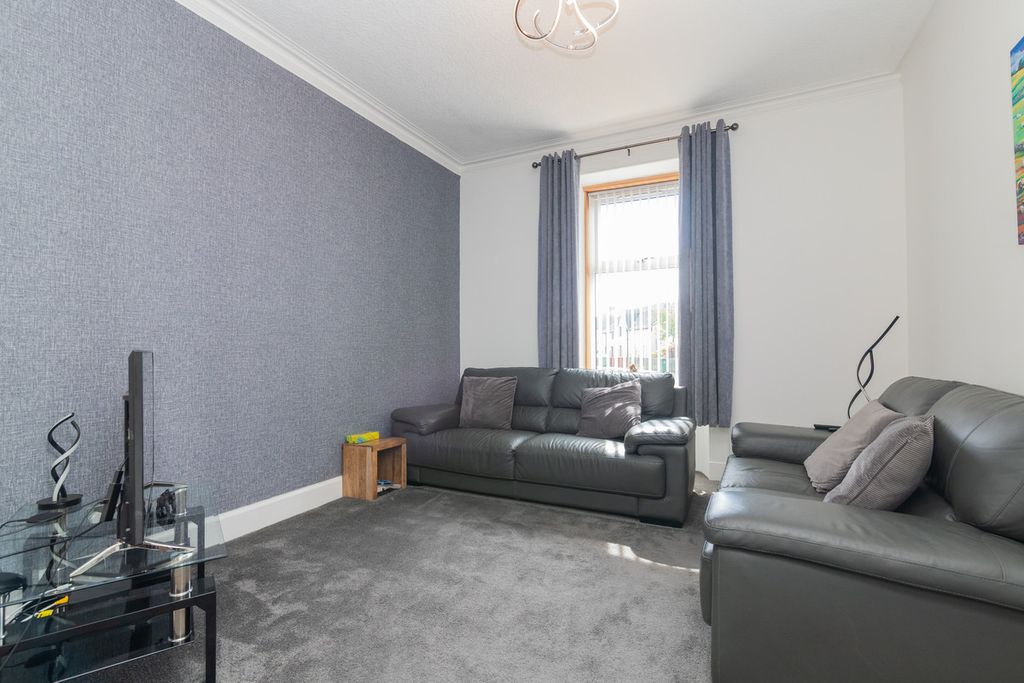 Property photo 2 of 36
