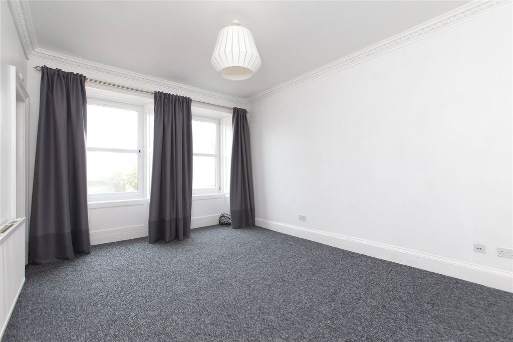 Property photo 2 of 7 Picture No. 09