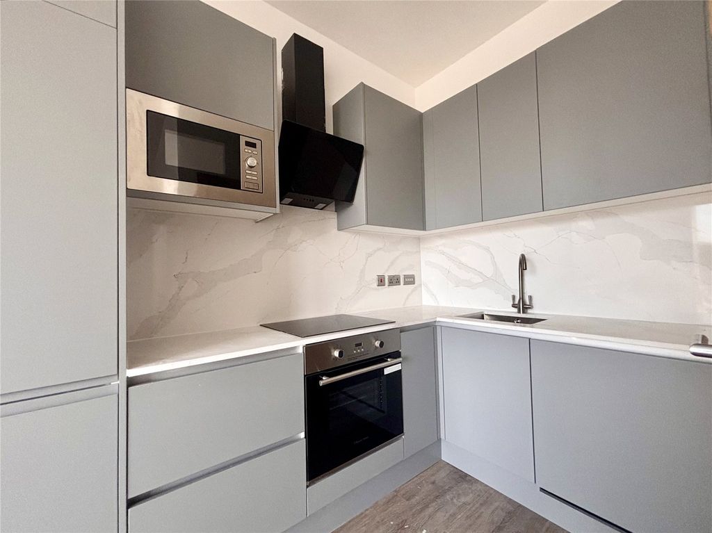 Property photo 1 of 27 Picture No. 10