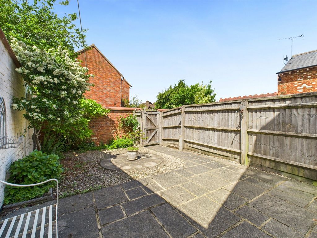 Property photo 3 of 15 Garden