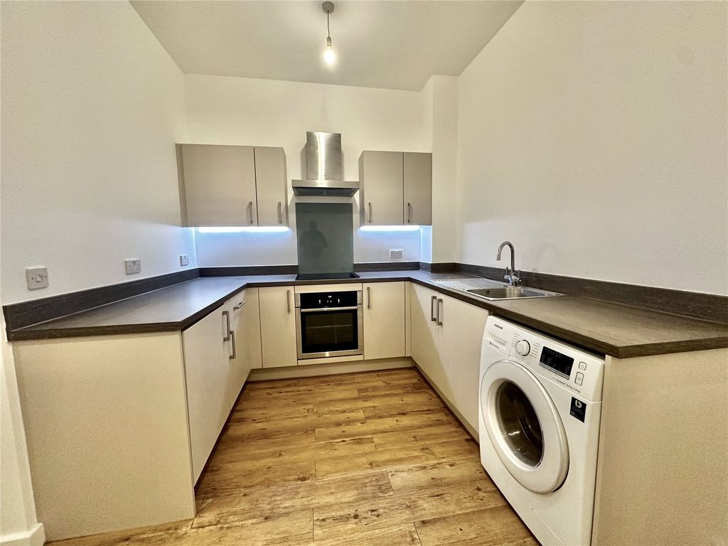 Property photo 2 of 7 Picture No. 06