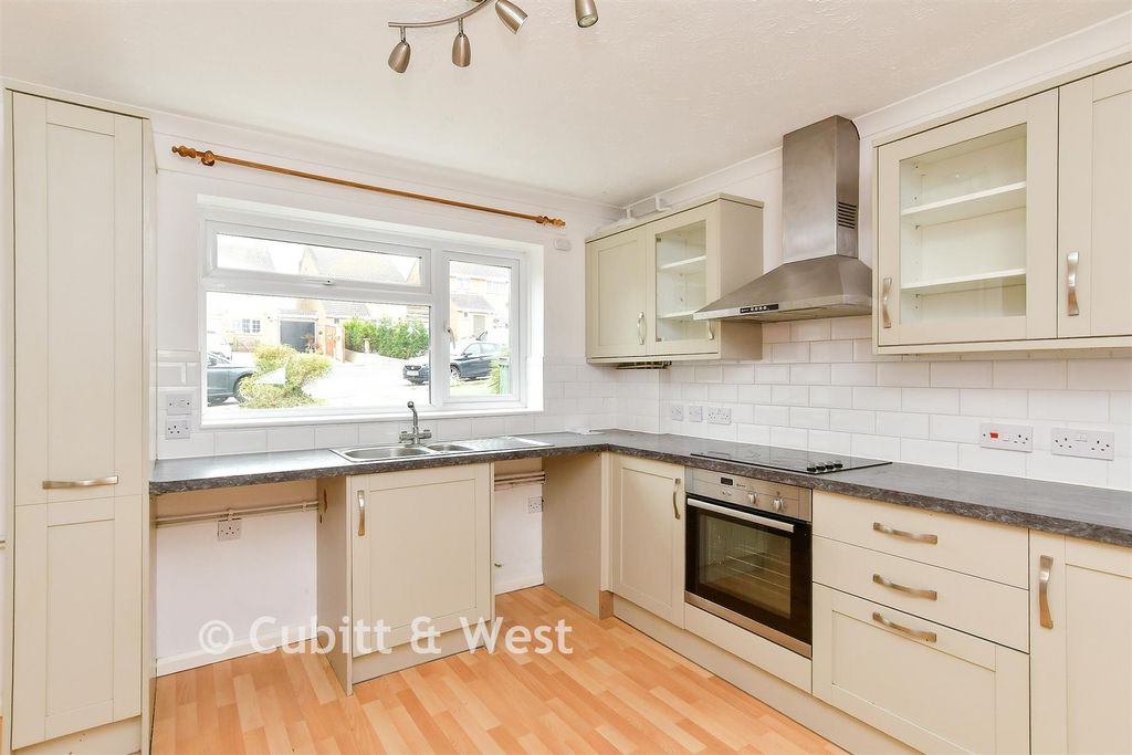 Property photo 3 of 14 Kitchen/ Breakfast Room