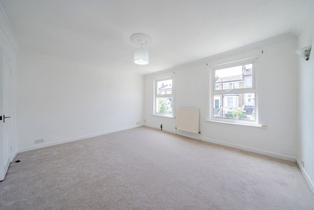 Property photo 2 of 16 1469579-3-6A183Bf...