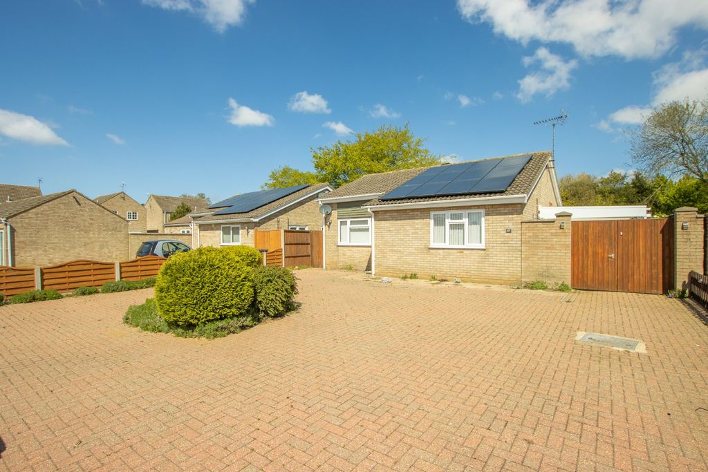 Property photo 1 of 16 4935081