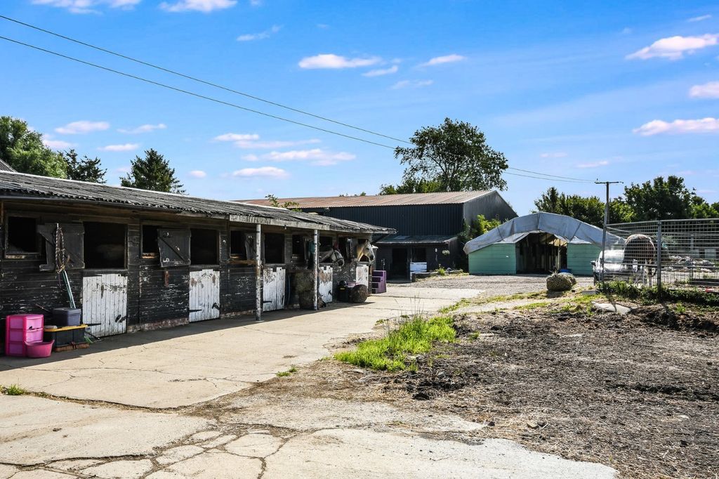 Property photo 3 of 23 Stables