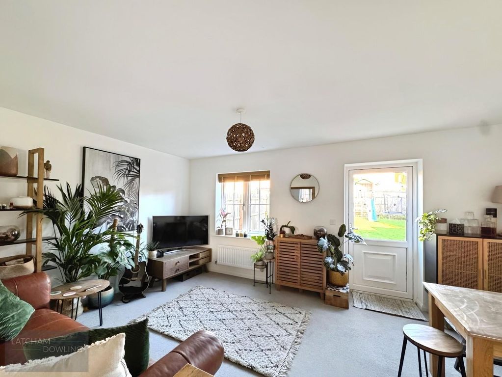 Property photo 3 of 15 666Ed660-Skwyikjpw0A5A-1Scela0W.Jpg