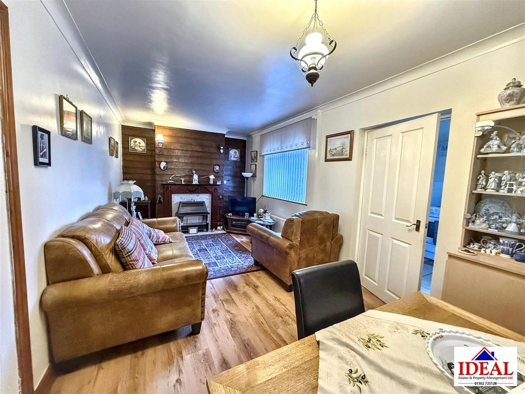 Property photo 2 of 16 Image00016.Jpg