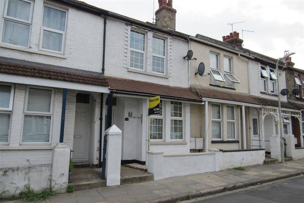 Property photo 1 of 18