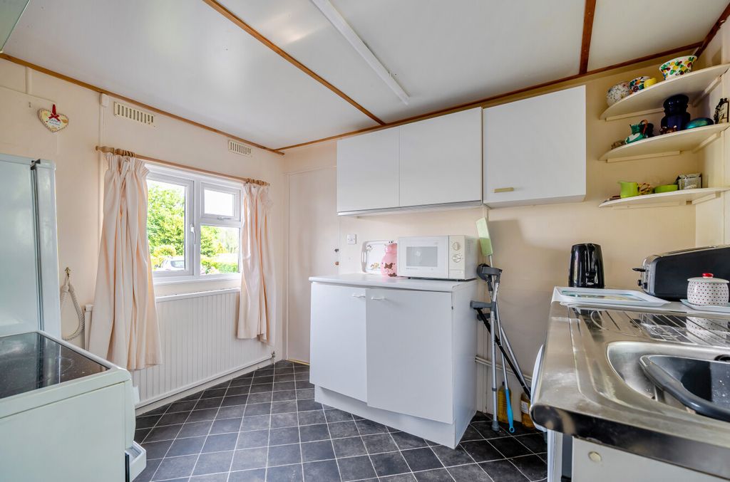 Property photo 2 of 18 1455776-2-69Fe0Eb...