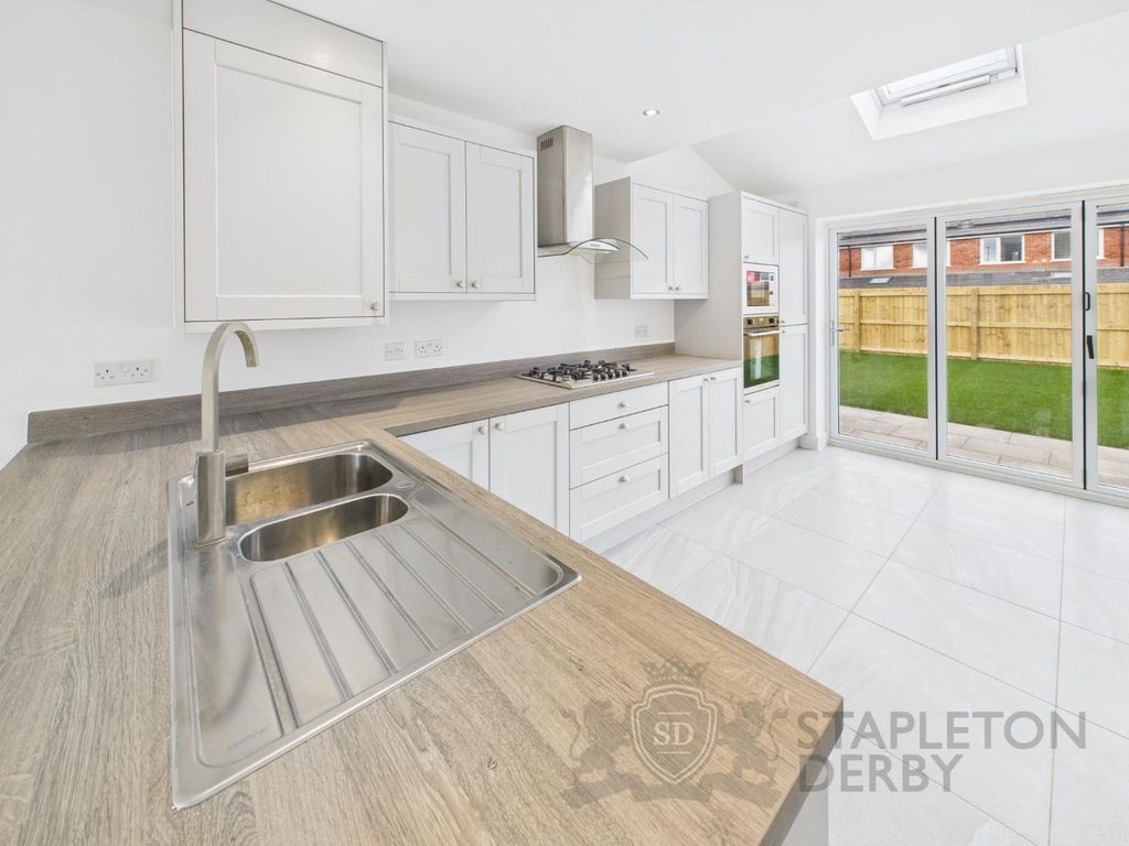 Property photo 2 of 12 __Qgpr0Ggu6Gw2Ckxkzteq.Jpg