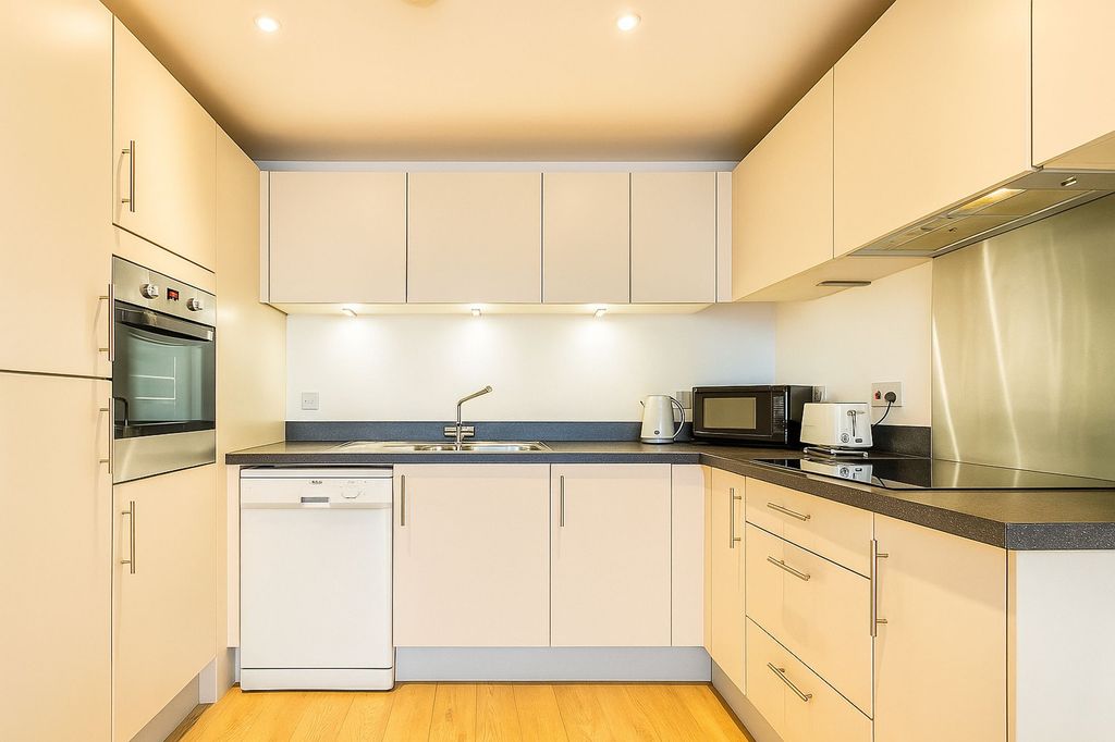 Property photo 3 of 9