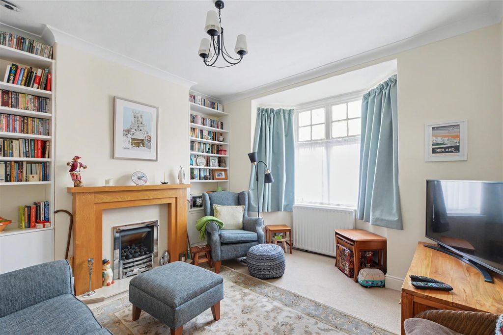 Property photo 2 of 19 Lounge.Jpeg