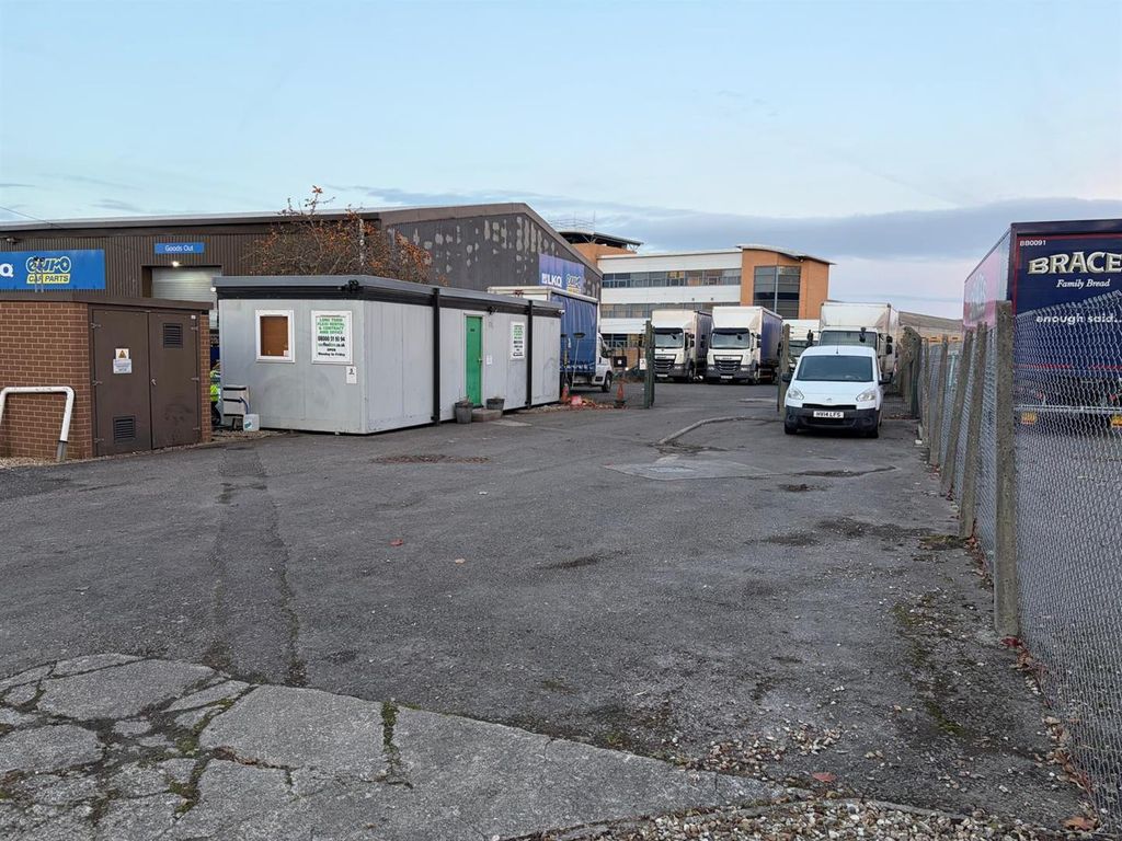 Property photo 1 of 8 Wsiz3444.Jpg