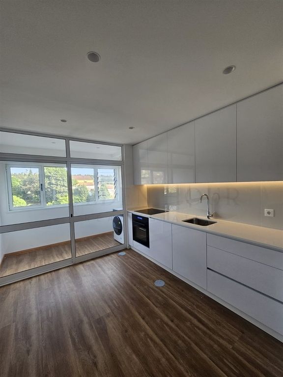 Property photo 1 of 20 Remodeled 3-Bedroom Apartment In Gated Community | Grijó