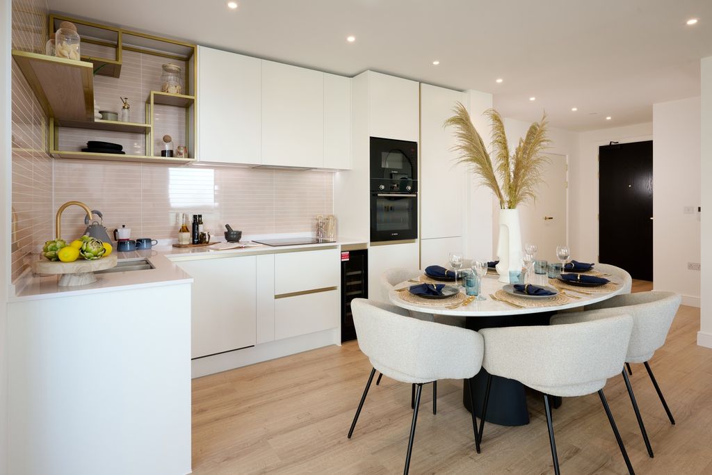 Property photo 1 of 14 Kitchen/Dining