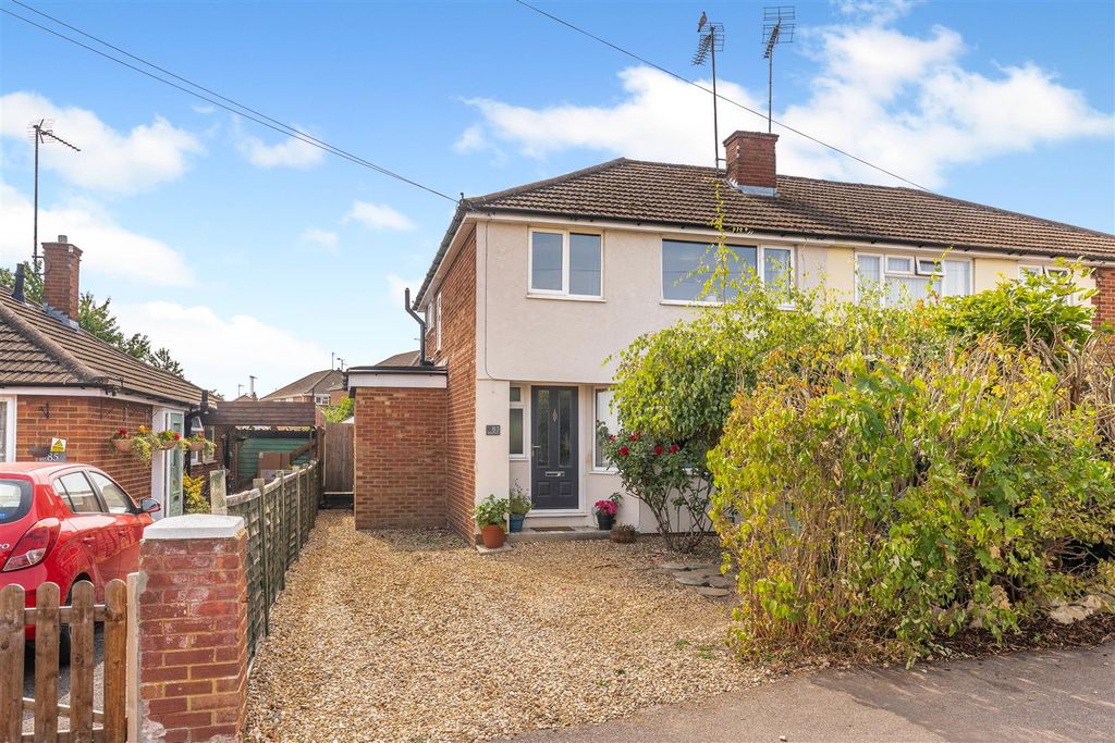 Property photo 1 of 13 83 Ruscote Avenue, Banbury-1.Jpg