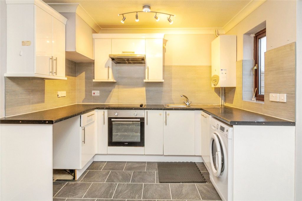 Property photo 2 of 10 Picture No. 21