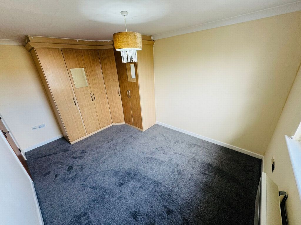 Property photo 2 of 7 Bedroom 1