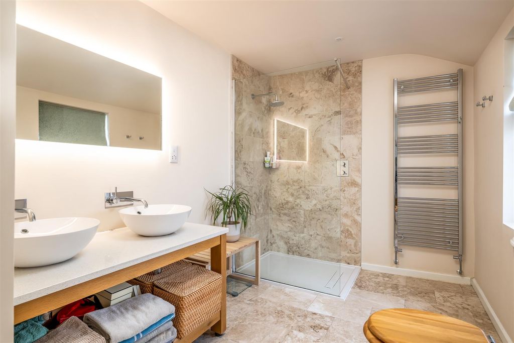 Additional image 15 of 5 bed semi-detached house for saleCastle Road, Bedford MK40
