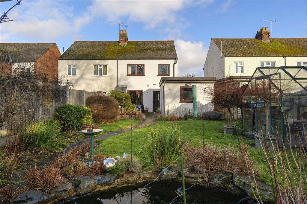 Property photo 2 of 32