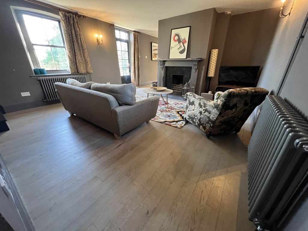 Property photo 3 of 15 Living Room 2