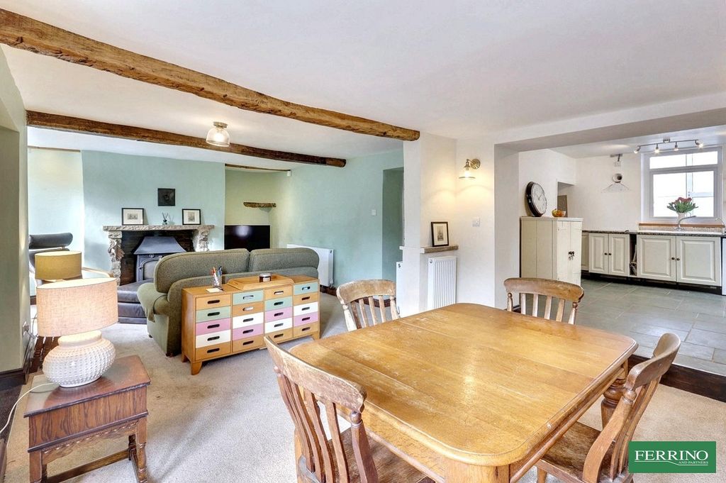 Property photo 2 of 25 Dining Area