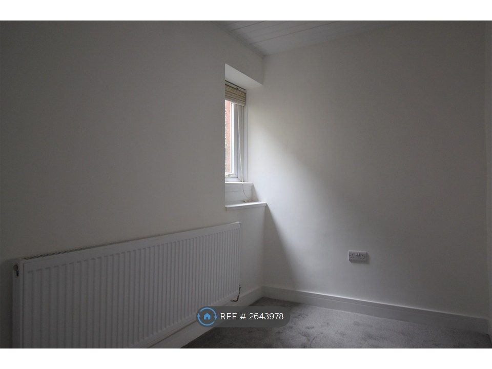 Property photo 3 of 18 Dinning Room