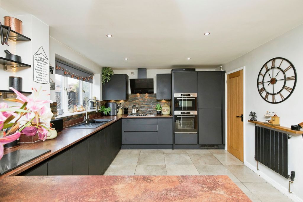 Property photo 3 of 21 _c0A1205