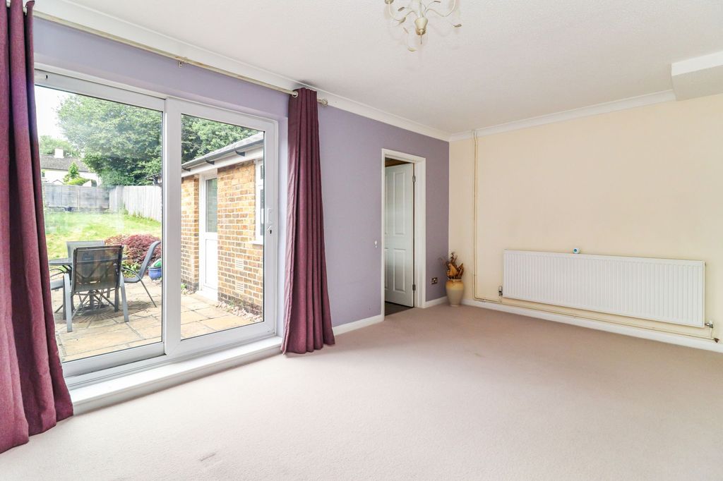 Property photo 2 of 20