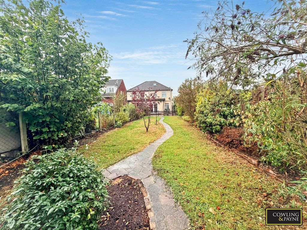 Property photo 2 of 19