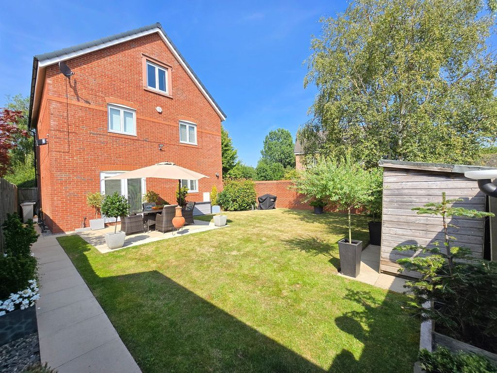 Property photo 2 of 24