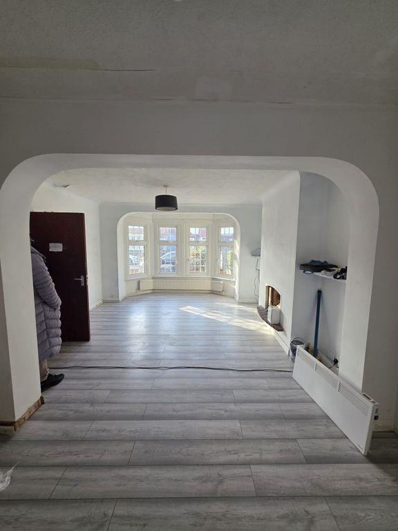 Property photo 2 of 12 Img-20251202-Wa0005