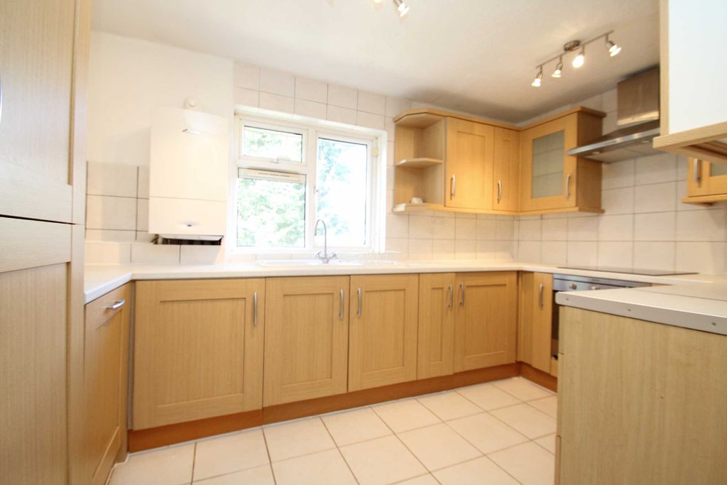 Property photo 1 of 6 Kitchen