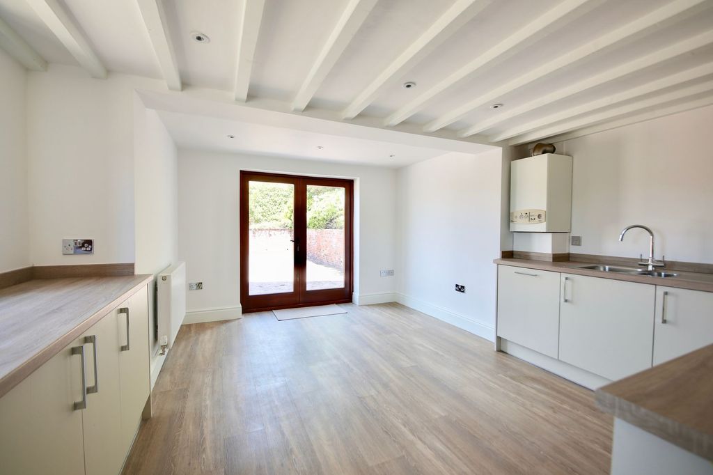 Property photo 3 of 14 Kitchen Diner