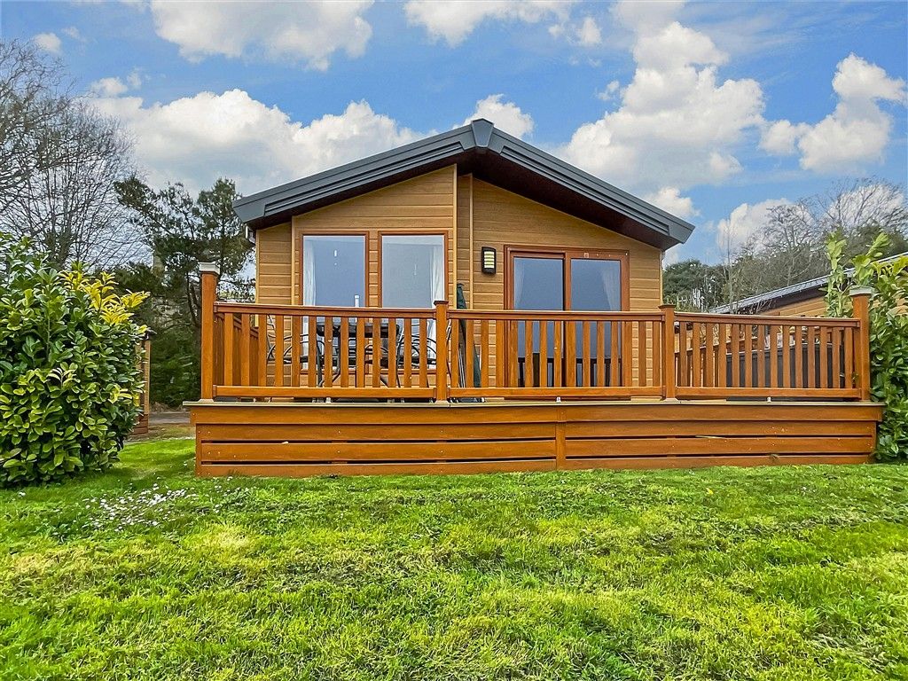 Property photo 1 of 8 Front