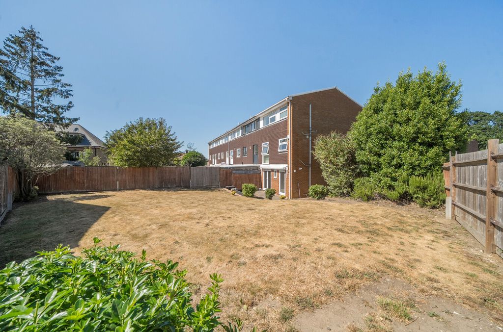 Property photo 2 of 19 1496403-18-6A6768...