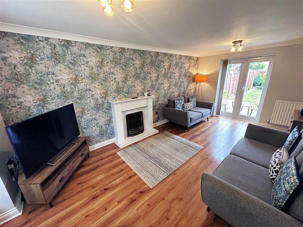 Property photo 2 of 22
