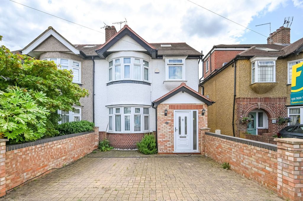 Property photo 1 of 12